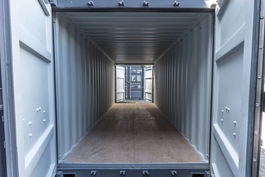 CMdouble-door-shipping-container20CONT